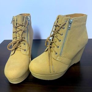 Heeled booties